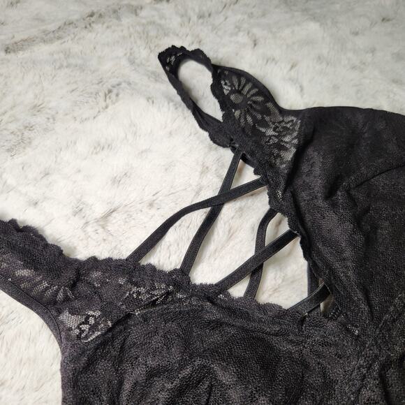 Victoria's Secret Pink Black Lace Strappy Bralette Size Small - Picture 2 of 4